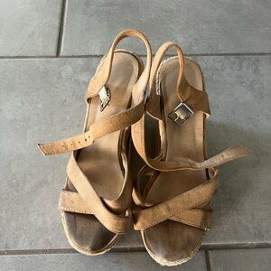 Nude wedges